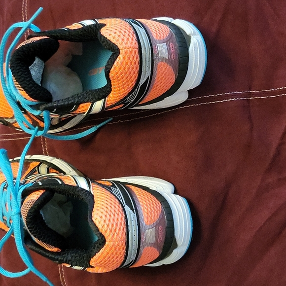 Asics  DYNAMIC DUOMAX - Picture 3 of 8